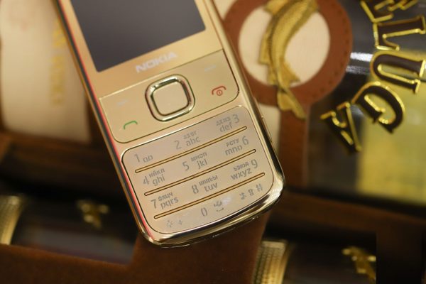 Nokia 6700 Gold Like New Zin 95%