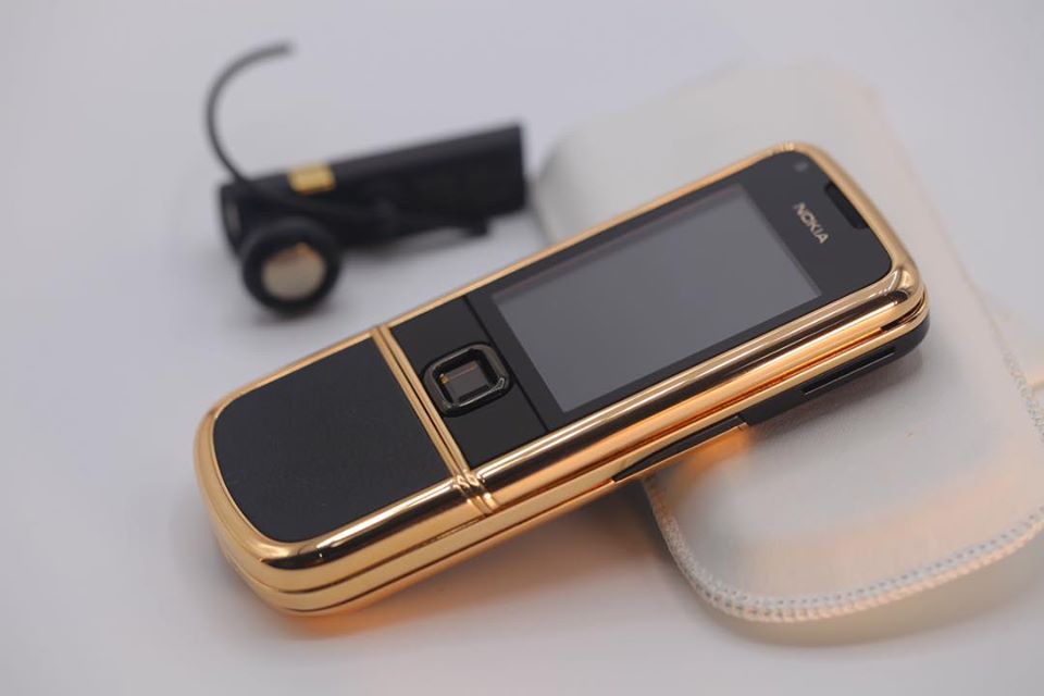 Nokia-8800-rose-gold-da-den-3