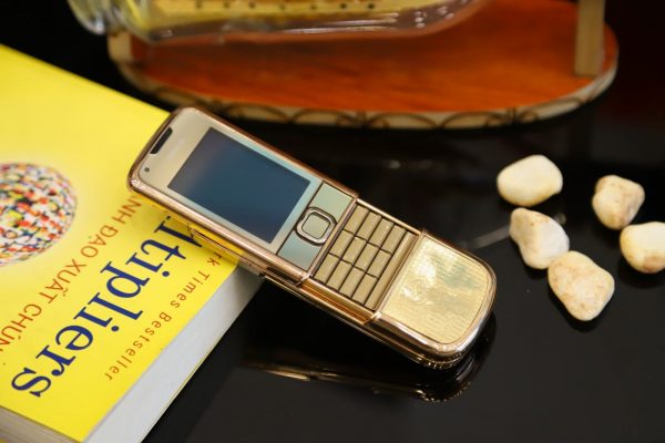 Nokia 8800 rose gold kham long phung