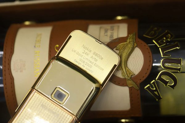 Nokia 8800 vàng hồng bản đặc biệt đẳng cấp nga