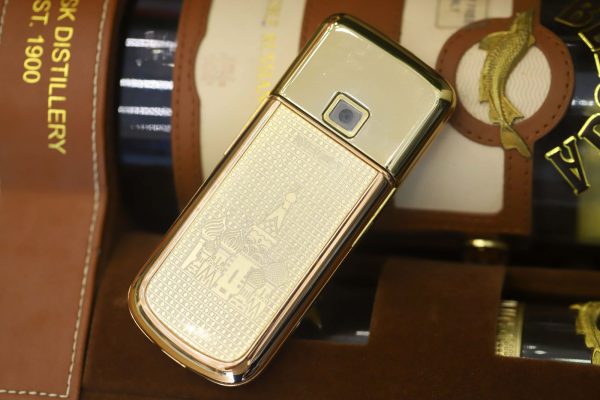 Nokia 8800 vàng hồng bản đặc biệt đẳng cấp nga