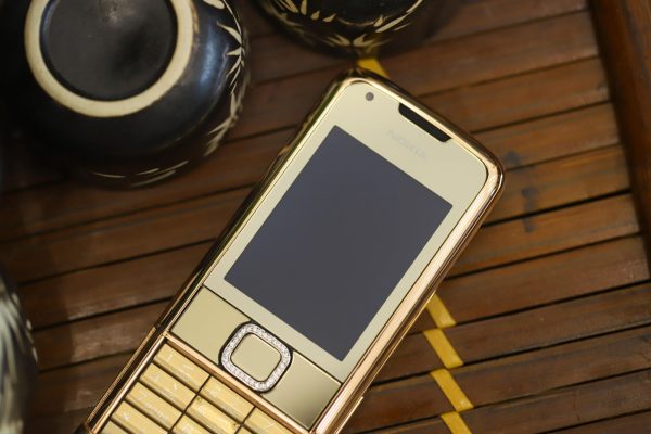 Nokia 8800 vàng hồng khảm trai đính đá 3