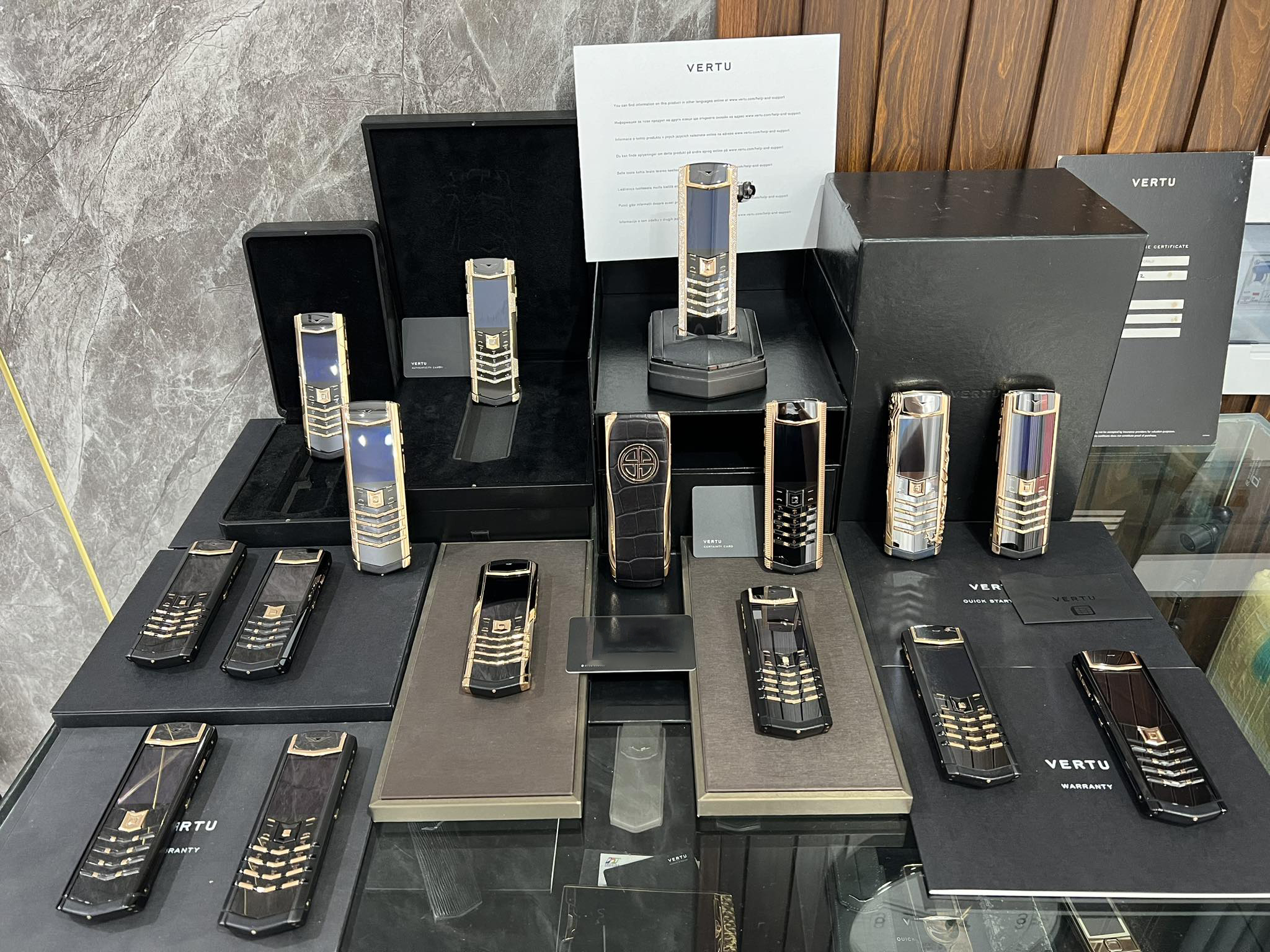 Vertu signature S ban phim 8