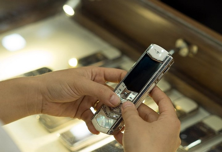 Điện thoại Vertu cổ – Biểu tượng đẳng cấp vượt thời gian 138 105d4145346t1493l2