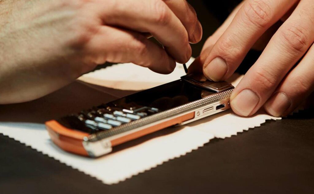 Điện thoại Vertu cổ – Biểu tượng đẳng cấp vượt thời gian 137 photo 1 16535612912211042036131