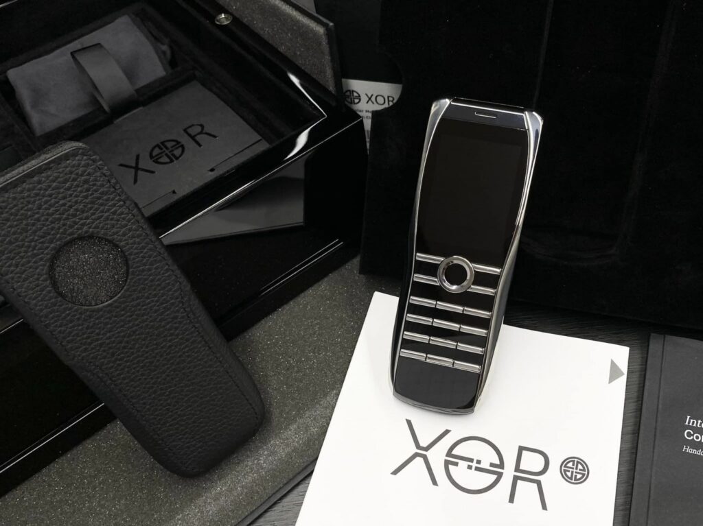 XOR Phone X2 Titanium cu 4