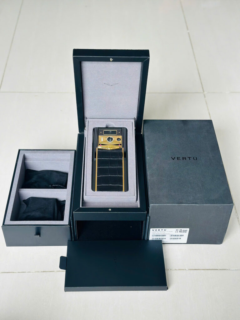 Vertu Meta 2 Gold Diamond – Rubi 99% Fullbox Gold (Bọc Vàng) – Siêu Phẩm Công Nghệ Xa Xỉ Dành Cho Giới Thượng Lưu 3 1782961422876 6795878199566471366 6795878199566471366 f38874fc41748e9e4a4e3d8c18e40cb9