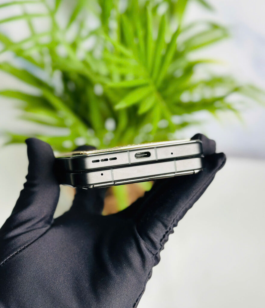 Vertu Iron Flip Diamonds Gold Black 99% Fullbox Trùng IMEI – Kiệt Tác Điện Thoại Gập Xa Xỉ Dành Cho Doanh Nhân 3 1782961498228 6795878199566471366 6795878199566471366 08c3c8d67fd2a4724d204516271a38f0