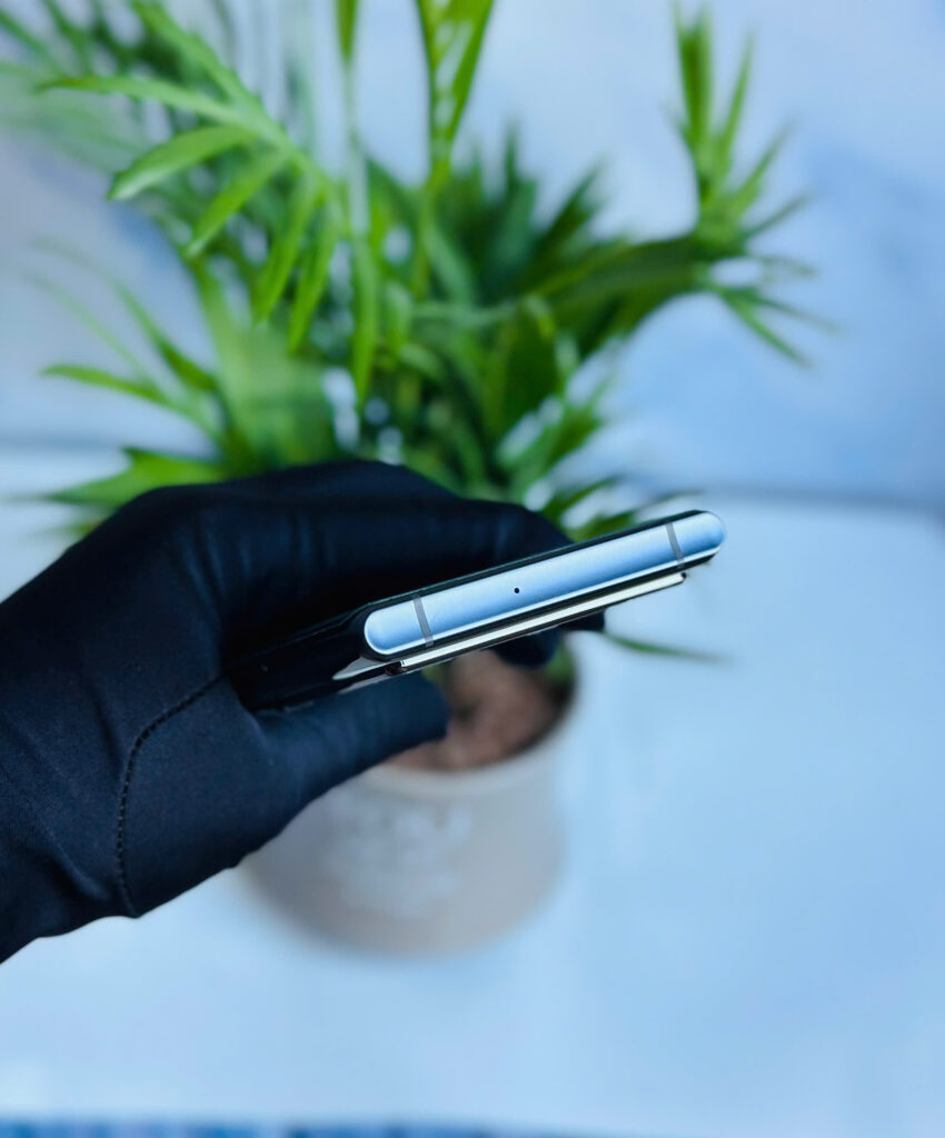 Vertu Meta 1 Carbon 99% – Smartphone Web3 Cao Cấp Với Thiết Kế Carbon Sang Trọng 1 1782961517188 6795878199566471366 6795878199566471366 bdf55035ff171049b90b574cc260e91c
