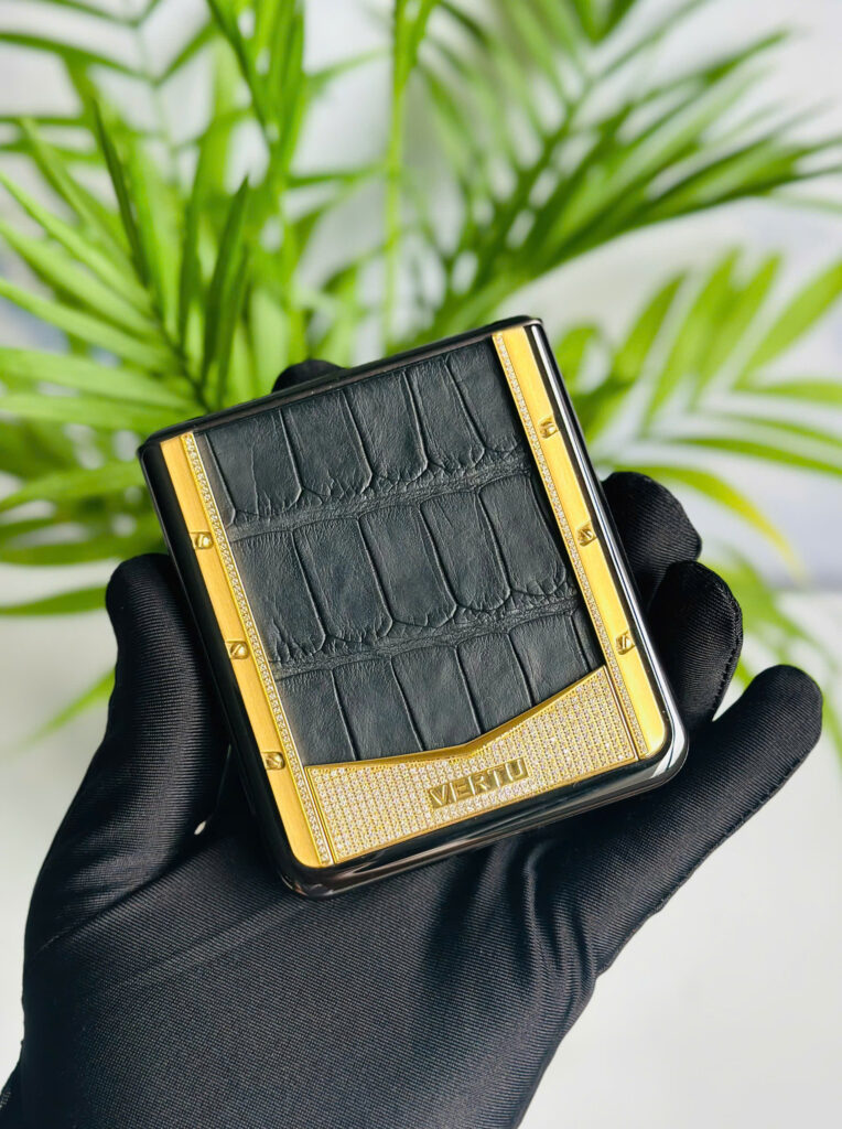 Vertu Quantum Diamonds Gold Alligator Black 1TB Fullbox – Tuyệt Tác AI Phone Xa Xỉ Dành Cho Giới Tinh Hoa 2 1782961587385 6795878199566471366 6795878199566471366 bf3b8113201a4066e746970a30e7431c