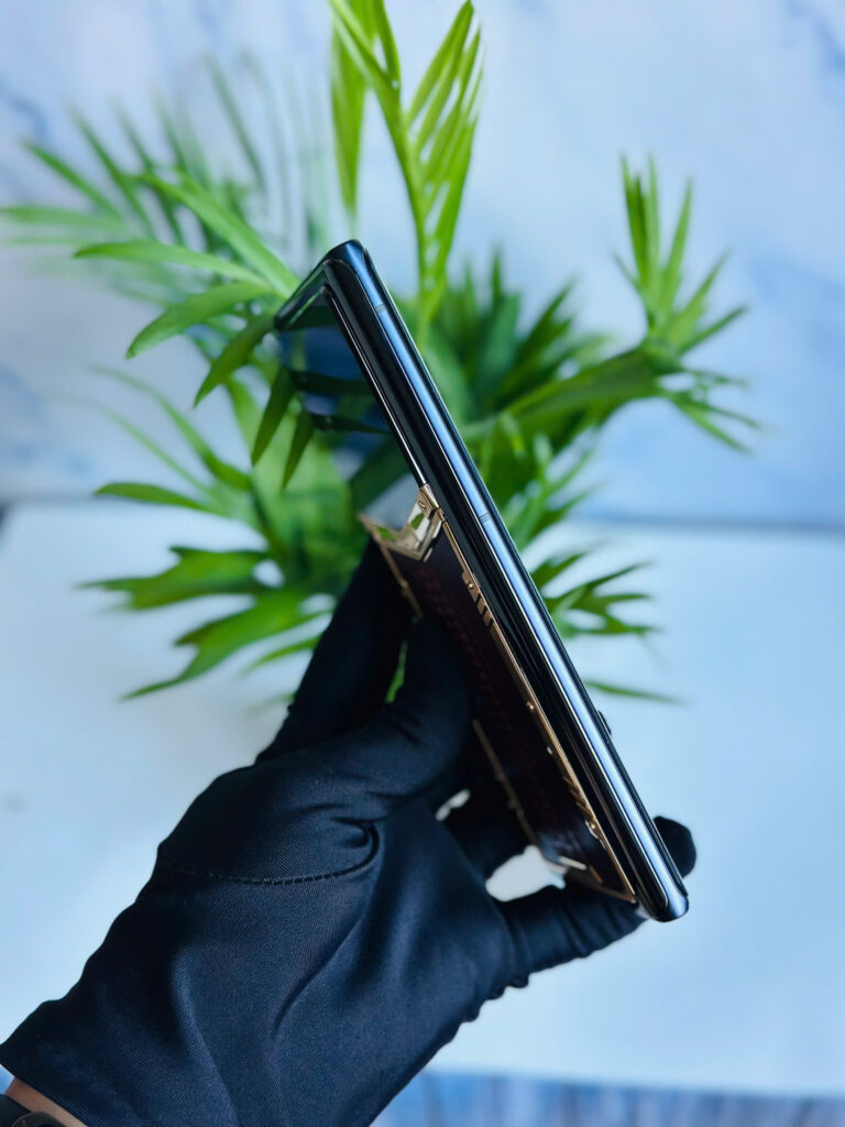Vertu Meta 1 Jade Red Mix Gold 99% – Tuyệt Tác Smartphone Xa Xỉ Mang Sắc Đỏ Quyền Lực 1 1782961682393 6795878199566471366 6795878199566471366 83888a41298c5e4f862e0debc44b52c6